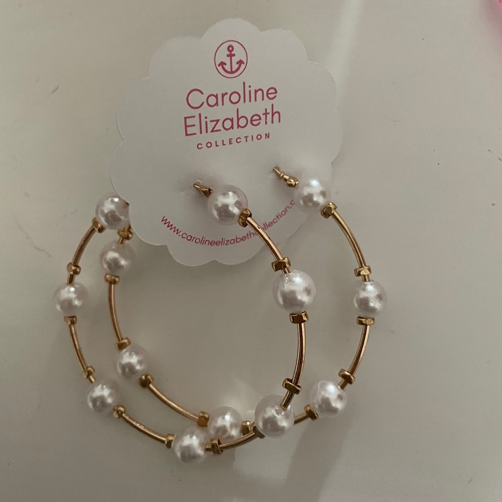 Pearl/Gold Hoop Earrings